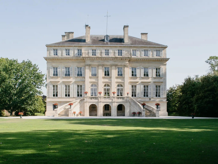 Chateau Margaux 샤또와 정원 전경