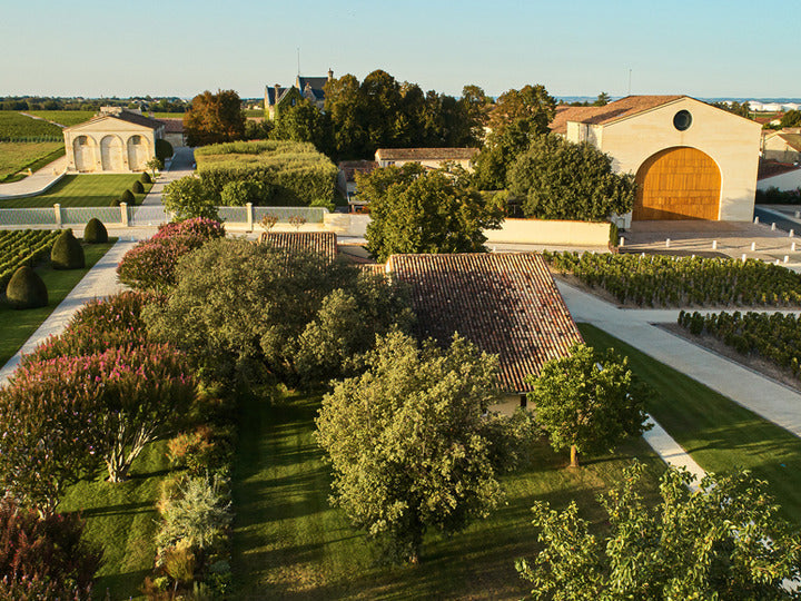 Chateau Mouton Rothschild 공식 항공 전경